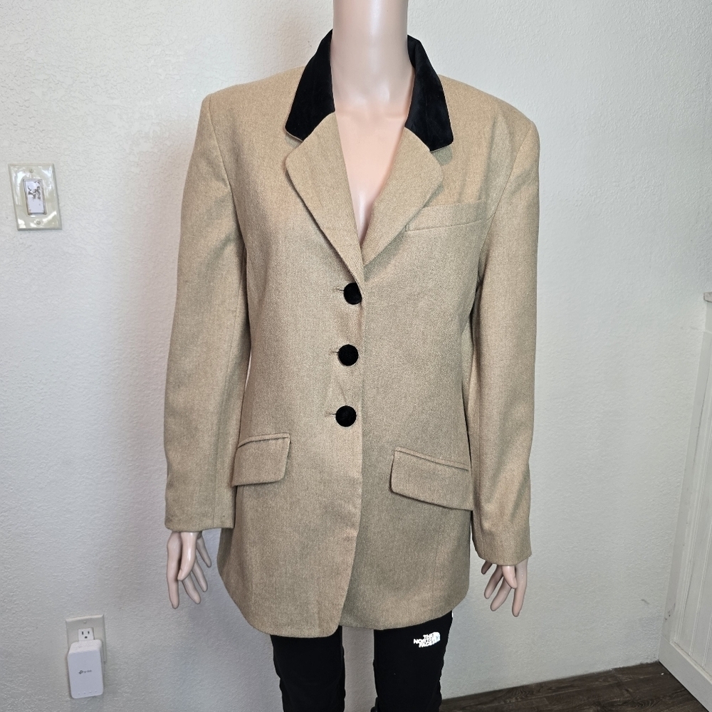 PENDLETON 100% Virgin Wool Size 10 Camel Blazer w/Black Velvet Collar & Button - Picture 2 of 13